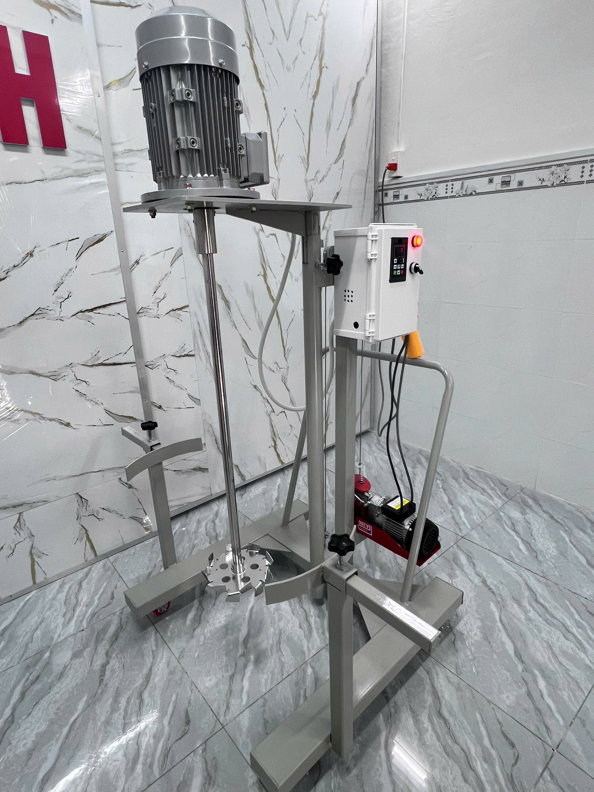 MÁY KHUẤY NÂNG HẠ TỰ ĐỘNG MK-200TD - Ảnh 2